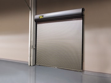 Rolling Service 926 commercial door