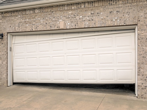 March 26 Blog Hero Broken Garage Door Preview