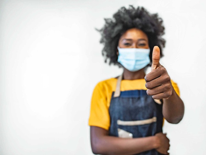 Thumbs Up Mask Woman Min